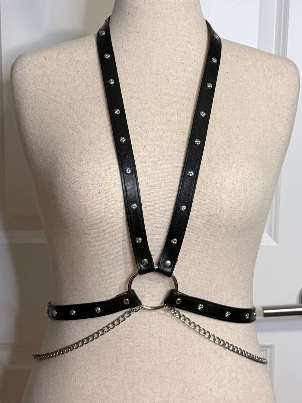 NEW Midnight Hour Black Leather O-Ring Studded Harness with Chain Belt Fits M-XL - Picture 2 of 9